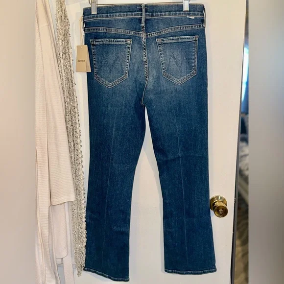 NWT💕MOTHER ‘walking on coals’ stylish ladies ankle jeans. Brand new with tags. - Picture 9 of 15